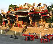 'Chinese Temple in Phrae' by Asienreisender